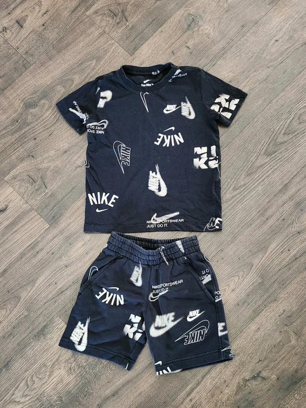 Boys Nike Tee, Shorts and Hoodie Set